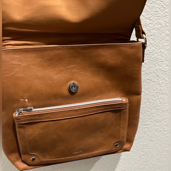 Relic Medium Size Flap Crossbody Purse Camel Brown Color NWOT - Picture 4 of 12